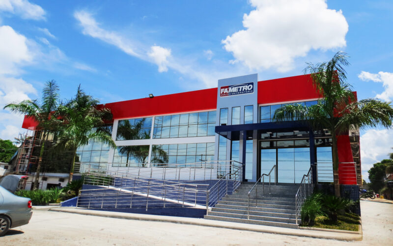 Fametro Leste oferece atendimentos gratuitos em Estética: prática profissional que transforma sala de aula em cuidado real