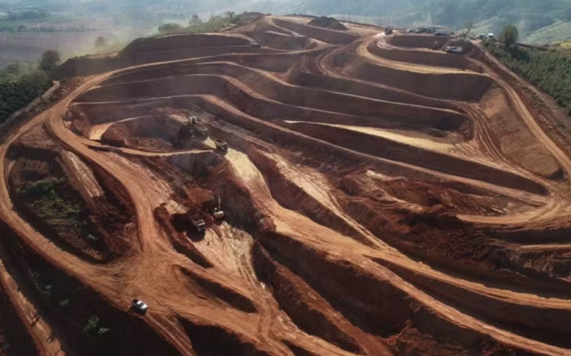 “Brasil recebe investimento de R$ 13,2 bilhões em mineração de terras raras antes do início das operações”