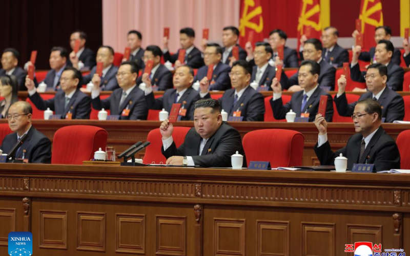 Líder norte-coreano Kim Jong-un é reeleito presidente do partido e reafirma compromisso com o socialismo coreano