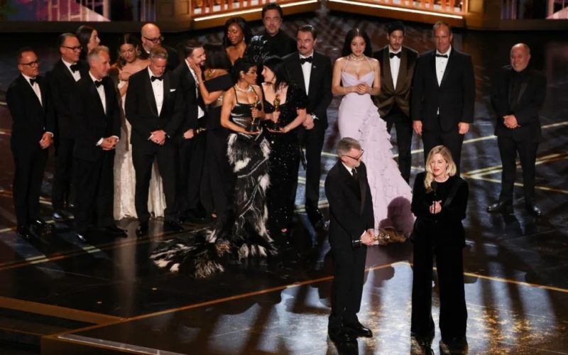 Oscar protesta contra guerra e Lula celebra o cinema nacional.