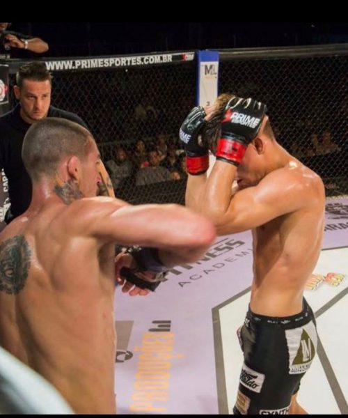 Do octógono ao julgamento técnico: Júlio César Catarino ganha destaque na arbitragem de MMA