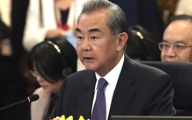 China defende o direito de defesa do Irã e condena quebra da Carta da ONU