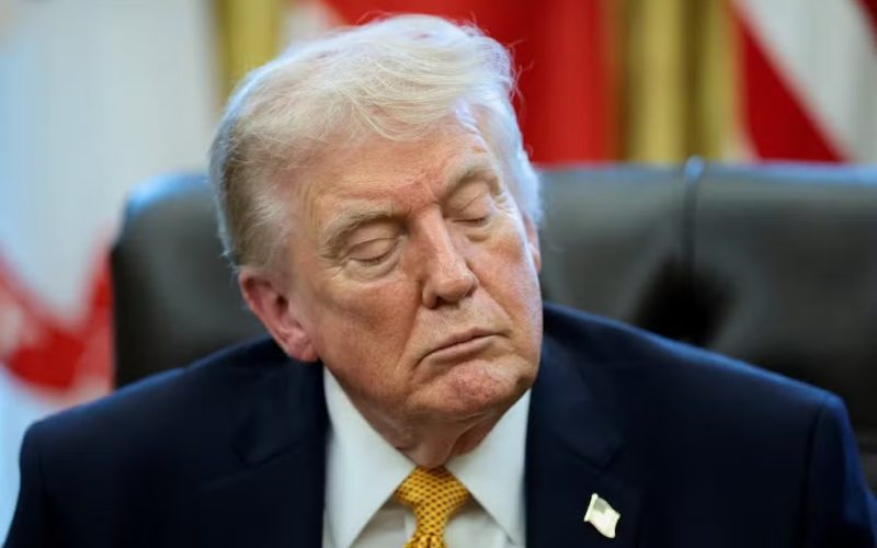 Em meio à turbulência no Irã, Trump reacende tensões com Cuba