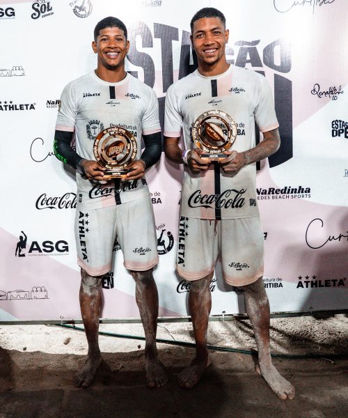 Eles têm o molho! Índio e Felipe são bicampeões do Estação Open Curitiba e consagram a Bahia no topo do futevôlei nacional