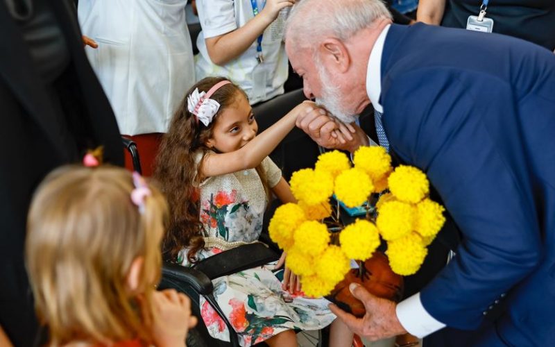Lula estabelece reembolso para creches e define carga horária de 40 horas para trabalhadores terceirizados