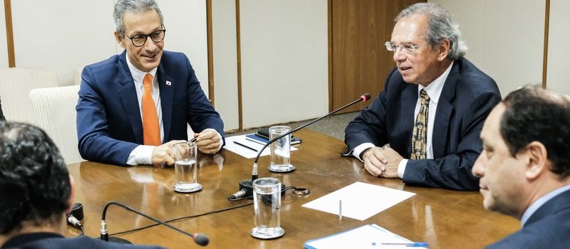 Zema impõe um pesadelo neoliberal que coloca os direitos dos trabalhadores em risco