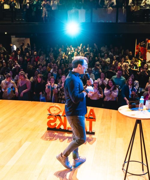 Rossandro Klinjey chega em João Pessoa com a palestra “As 5 Faces do Perdão” e propõe reflexão sobre saúde emocional e relações humanas