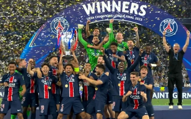 Liverpool e Barcelona buscam reverter situações complicadas na Champions League
