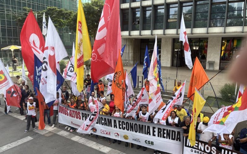 Copom opta por leve corte de 0,25 enquanto juros permanecem altos e preocupantes