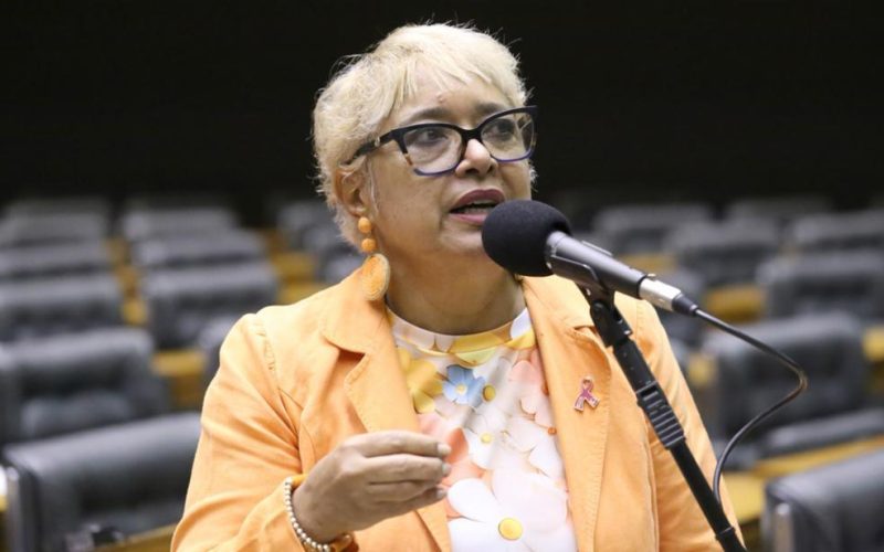 Enfermeira Rejane clama por maior representação feminina na política