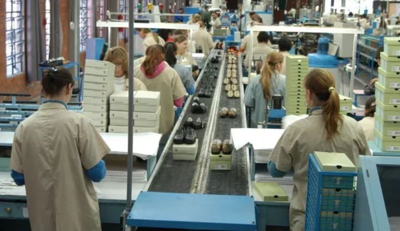 Taxa de desemprego no Brasil alcança níveis mais baixos desde 2012, enquanto salários batem recorde