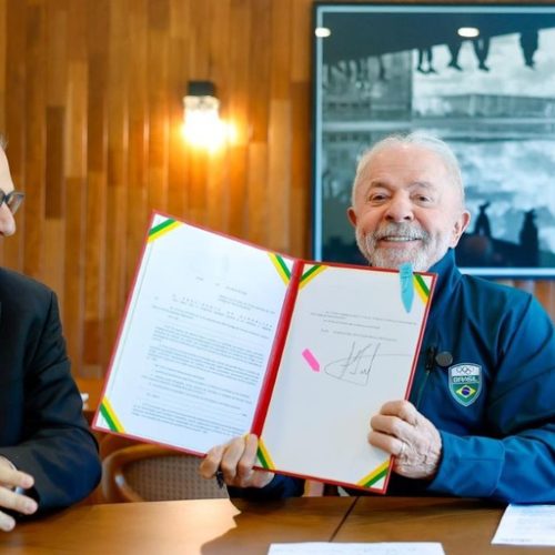 Lula aprova lei que garante renovação automática da CNH, atingindo 2 milhões de motoristas