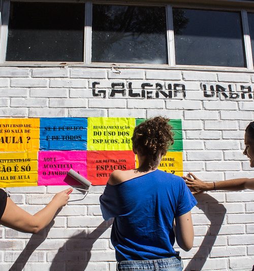 Desigualdades históricas persistem apesar dos progressos na educação, revela pesquisa