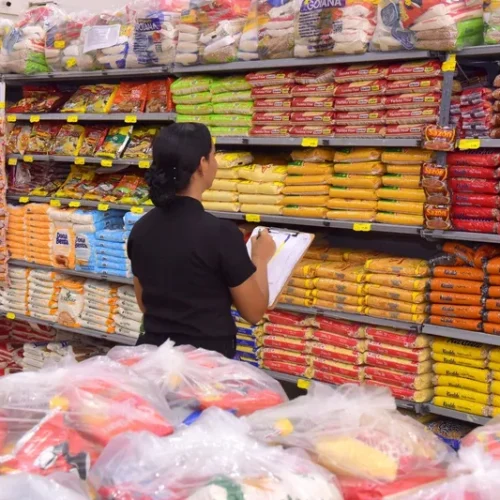 Dieese sugere que o salário mínimo ideal seria em torno de R$ 8 mil