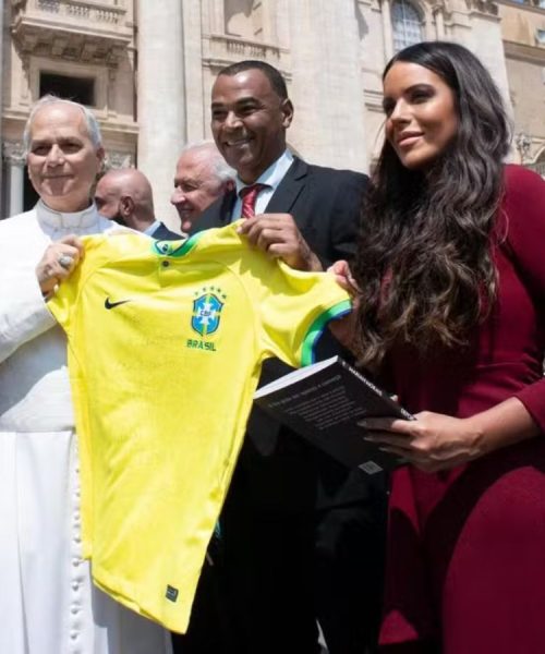 Cafu vê em Endrick o potencial para brilhar na Copa do Mundo pelo Brasil