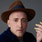 Interpretação de Paulo Gustavo em musical traz segredos e histórias do humorista contadas pela família