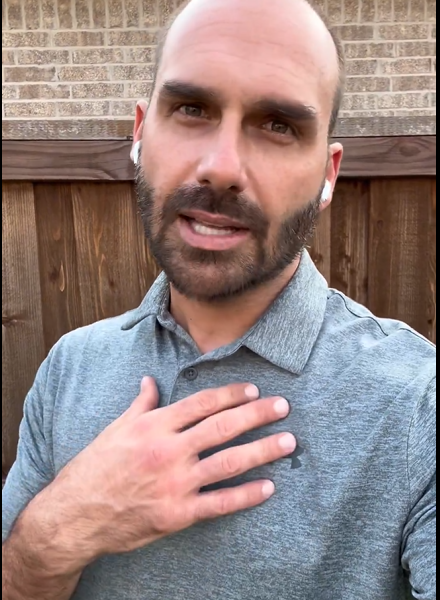 Eduardo Bolsonaro conquista visto de residência permanente nos Estados Unidos