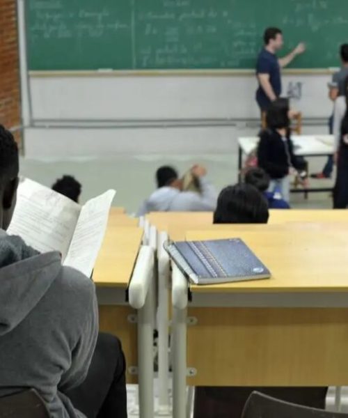 Senadores aprovam aumento das punições para delitos contra educadores e profissionais da saúde
