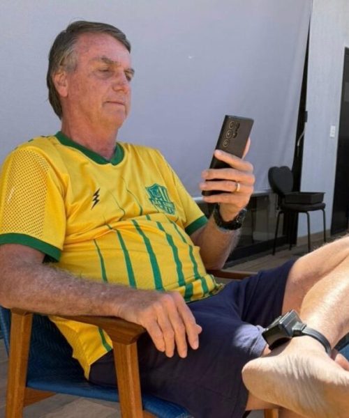 Advogados de Bolsonaro rejeitam acusações e afirmam desconhecimento sobre carta de Flávio