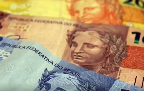 Pesquisa revela que a maioria das mulheres carece de fundo de emergência, aponta Serasa