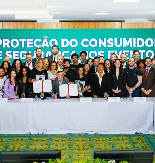 Lula impõe novas restrições ao cambismo digital e à escassez de água em eventos musicais