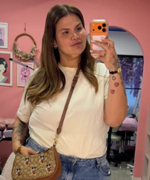 Thais Carla desfruta de viagem romântica na Bahia; descubra a identidade do acompanhante