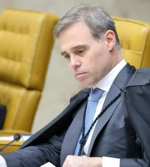 Elo com Master amplia pressão sobre André Mendonça no STF