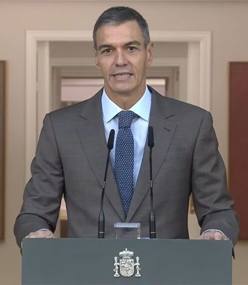 Primeiro-ministro da Espanha encerra atividades do Parlamento e marca novas eleições