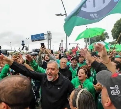 Protesto em massa na Argentina contra a venda de terras para investidores estrangeiros