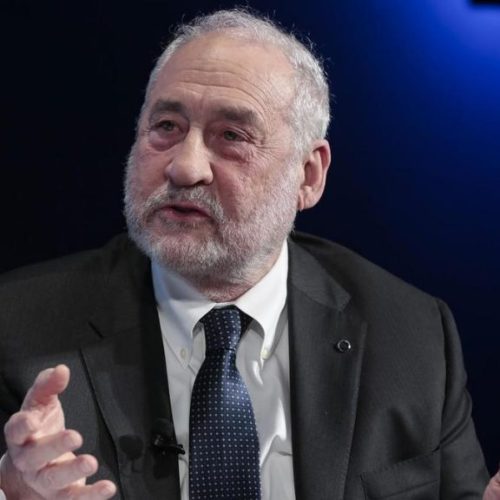 Estratégia de Flávio acentua pobreza e desigualdade, afirma laureado com o Nobel de Economia
